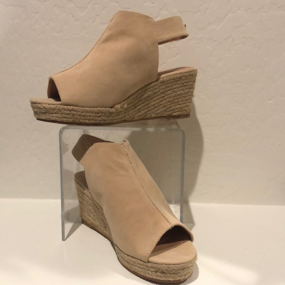 Wedge shoes Tan/cream new 6.5M